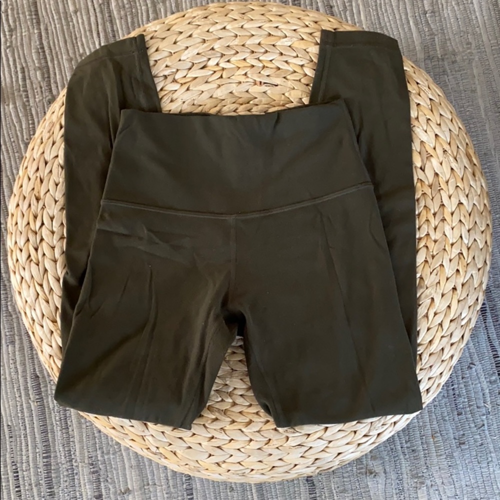 Lululemon align leggings in 7/8 size 4